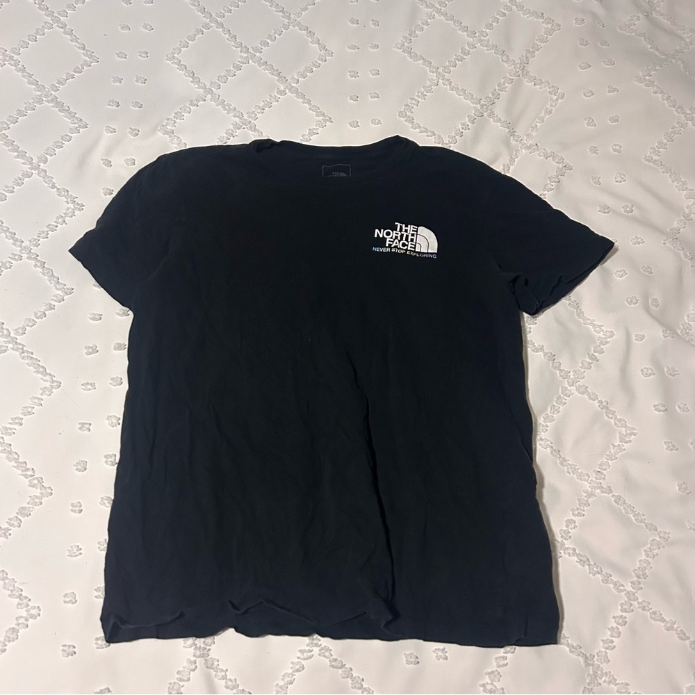 black north face t-shirt